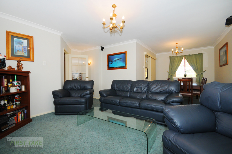 WALKING DISTANCE TO THE BEACH......................HEATED SPA FOR RELAXATION Picture 3