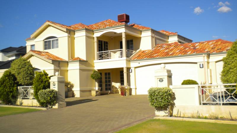 FABULOUS RESIDENCE A STONES THROW FROM THE OCEAN.... Picture 1