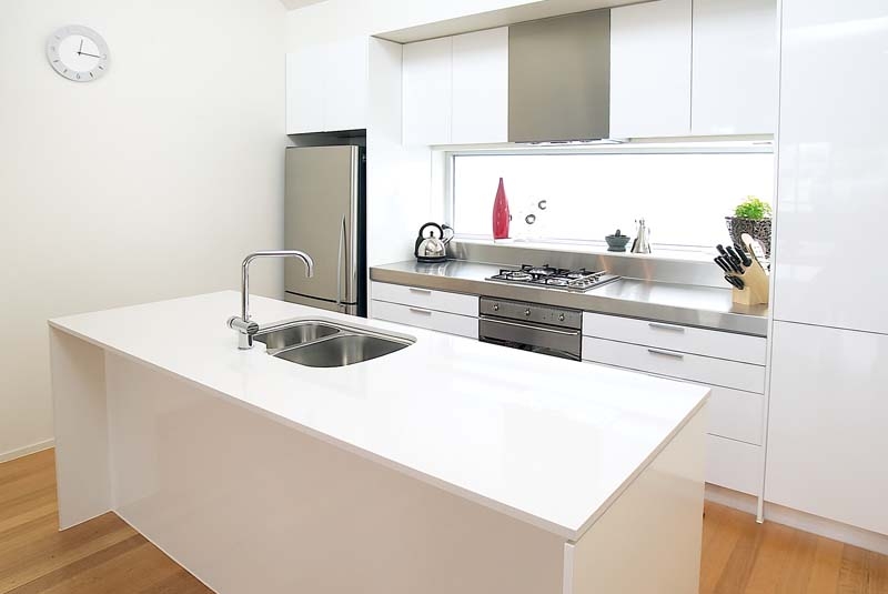 Luxurious Fully Furnished Townhouse Picture 2