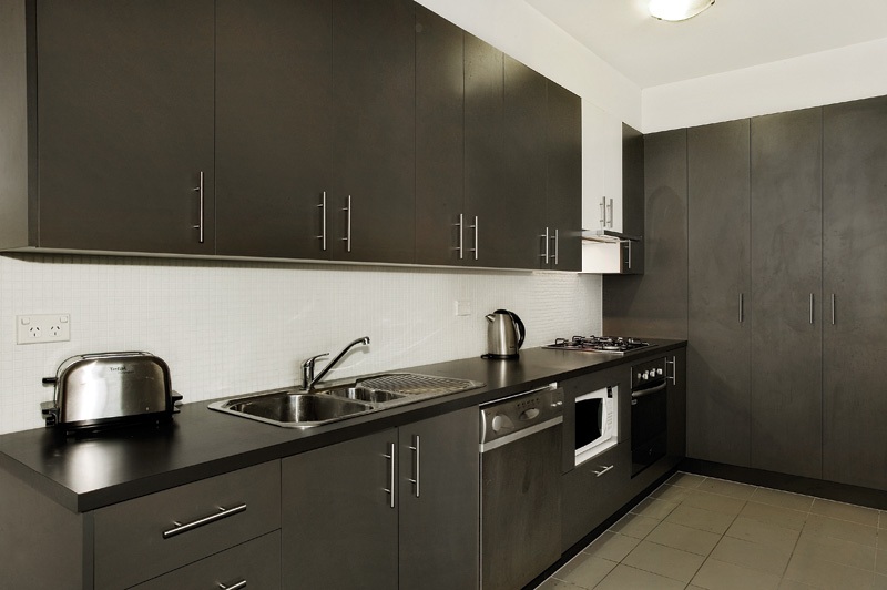 Huddle Down to Hoddle! Picture 2