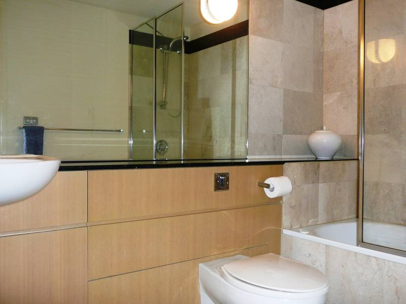 New Paint, New Carpet, New Start! Picture 2