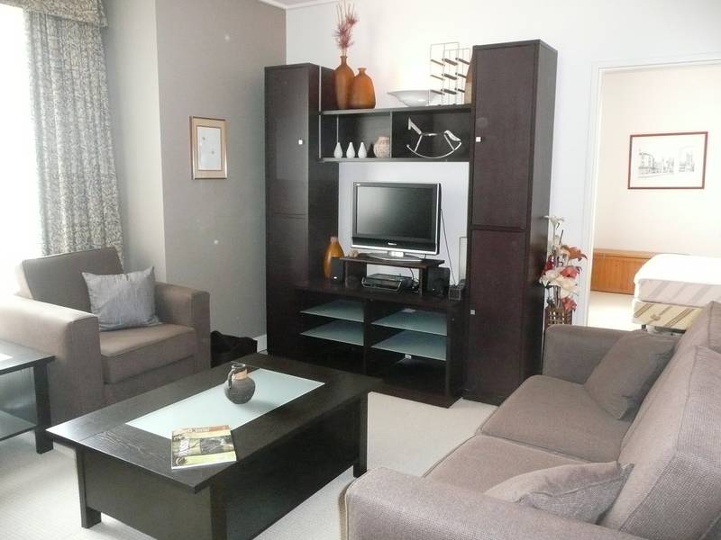 Mantra your way to this Fully Furnished Apartment! Picture 2
