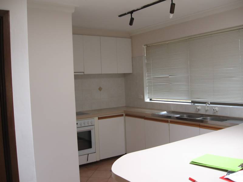 CLOSE TO RIVER Picture 2