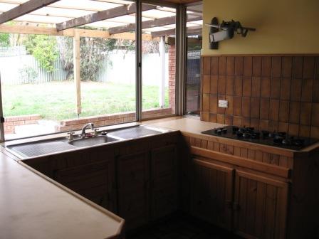 CONVENIENT LOCATION! Picture 2