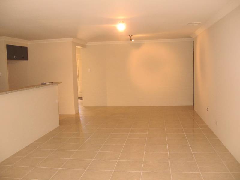 Absolutely Stunning less than 3 years old in RHSZ! Picture 3