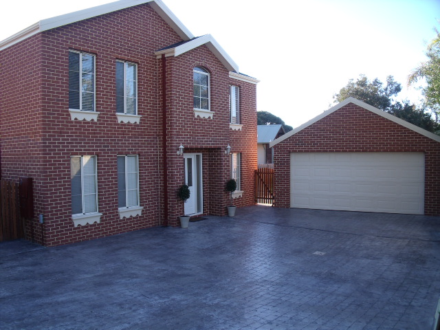 ANOTHER SOLD BY JENNY GAUCI Picture 1