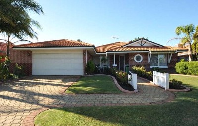 ANOTHER UNDER OFFER BY JENNY GAUCI Picture