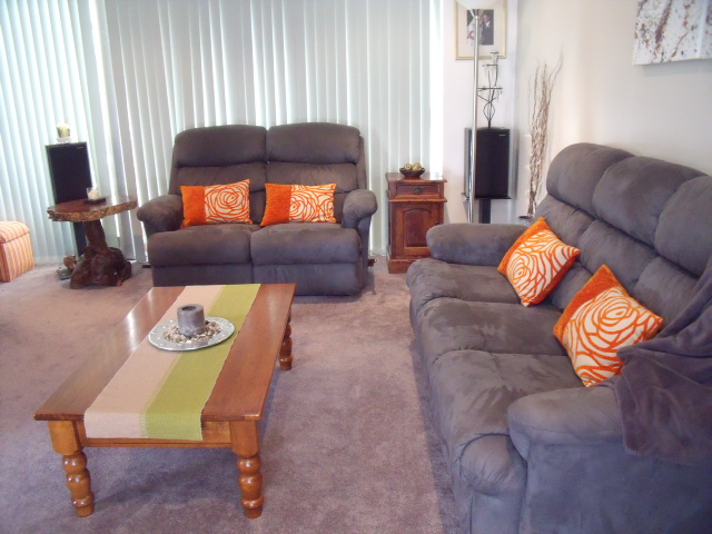 ANOTHER UNDER OFFER BY MEGAN STONE! Picture 3