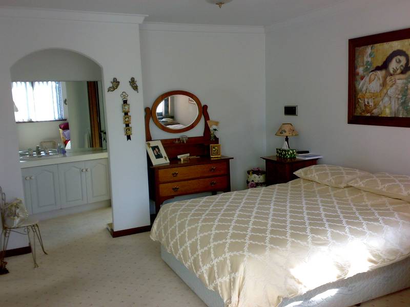 BIG HOME FOR A BIG FAMILY Picture 2