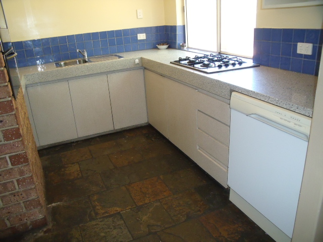 PRICED TO SELL!! Picture 2