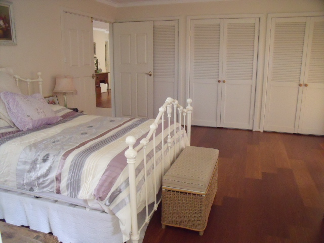 SOPHISICATION AND CLASS IN WEST LEEMING LOCATION - PRICE REDUCED TO SELL! Picture 2