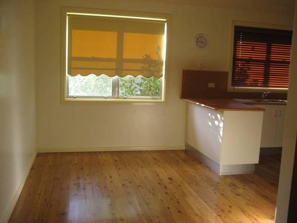 LOCATION, PRESENTATION & AFFORDABLE Picture 3