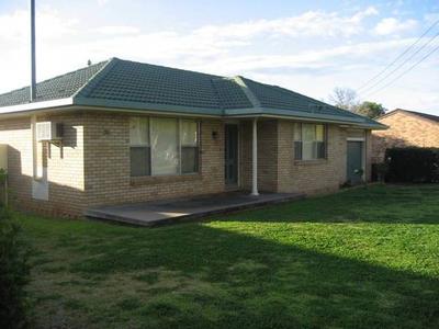 LOCATION, PRESENTATION & AFFORDABLE Picture