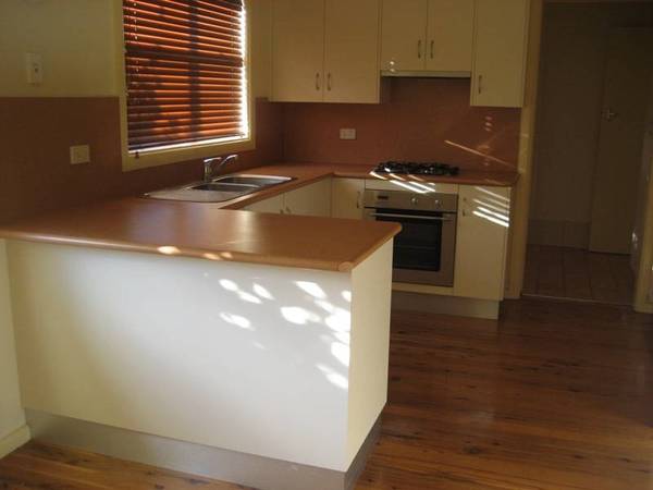 LOCATION, PRESENTATION & AFFORDABLE Picture 2