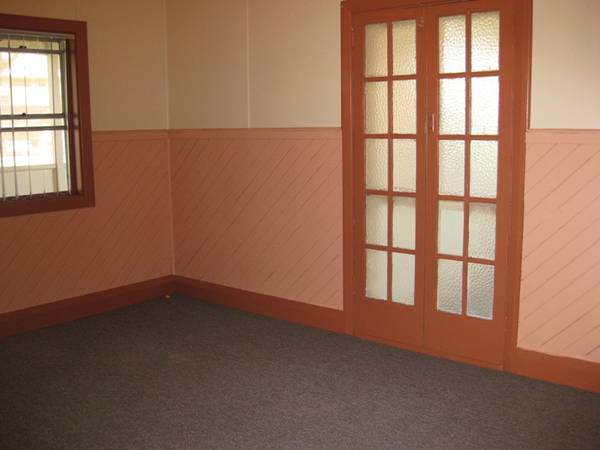 AFFORDABLE WITH SPACE Picture 3