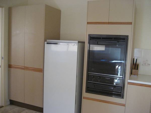 COMFORT + CONVENIENT LOCATION Picture COMFORT + CONVENIENT LOCATION Picture