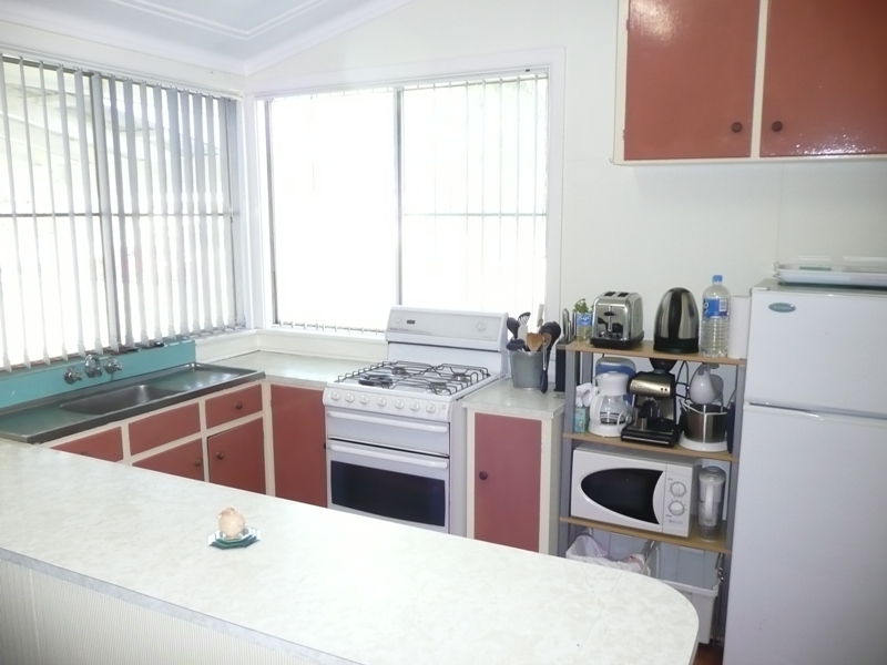 AFFORDABLE IN CENTRAL LOCATION Picture 2