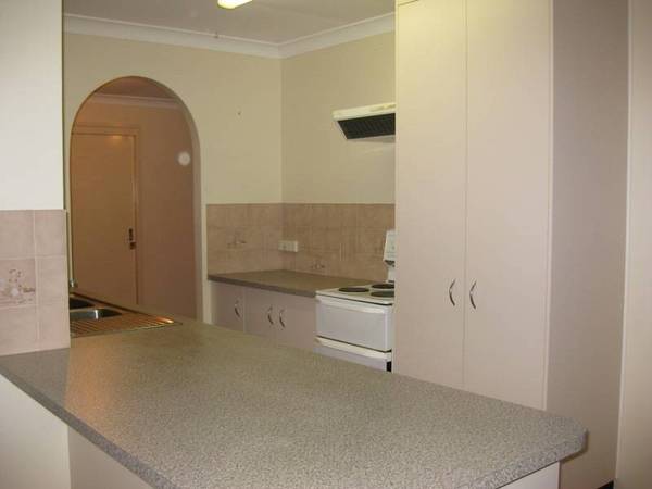 BRICK HOME CLOSE TO SOUTH SCHOOL Picture BRICK HOME CLOSE TO SOUTH SCHOOL Picture