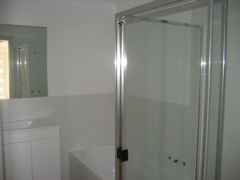 AS NEW 2 BEDROOM VILLA Picture 3