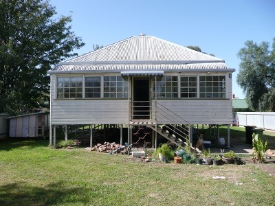 FIRST HOME BUYERS - SIT HIGH & DRY Picture