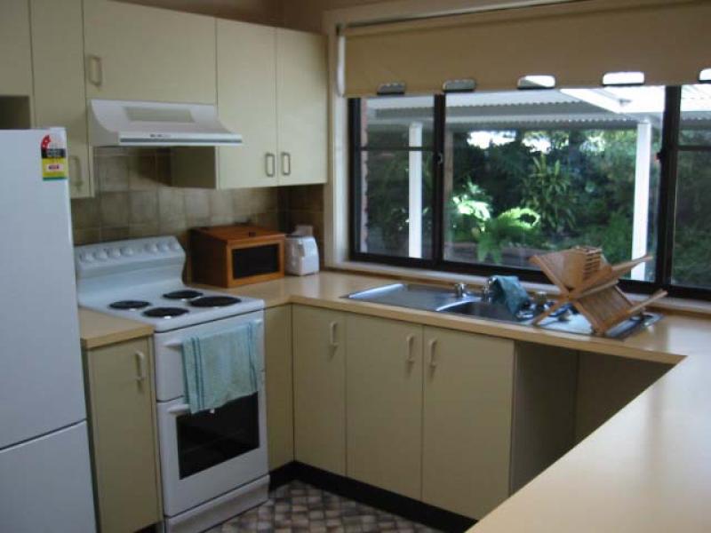 TRI-LEVEL HOME Picture TRI-LEVEL HOME Picture