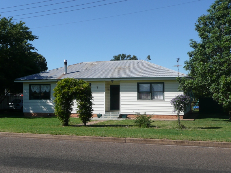 COMFORT FOR YOUR FAMILY Picture 1