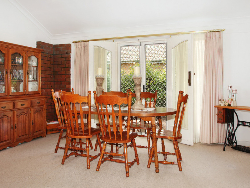 SUPERBLY CONVENIENT LIVING Picture 3