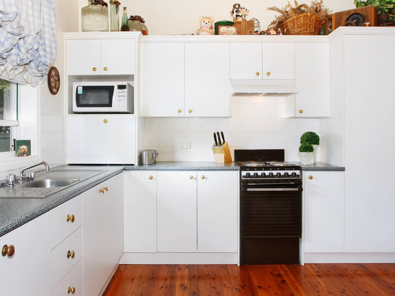 SUPERBLY CONVENIENT LIVING Picture 2