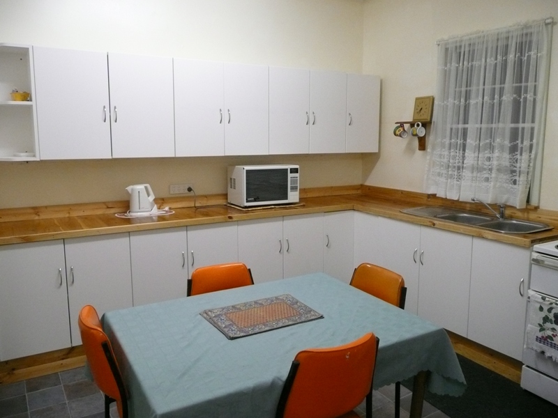 AFFORDABLE BOGGABRI RENOVATED HOUSE Picture 2