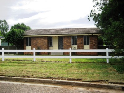 HOME WITH 3 BEDROOMS Picture