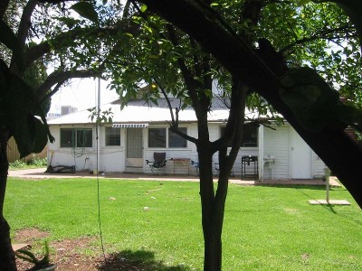 SECLUDED CONVENIENCE Picture