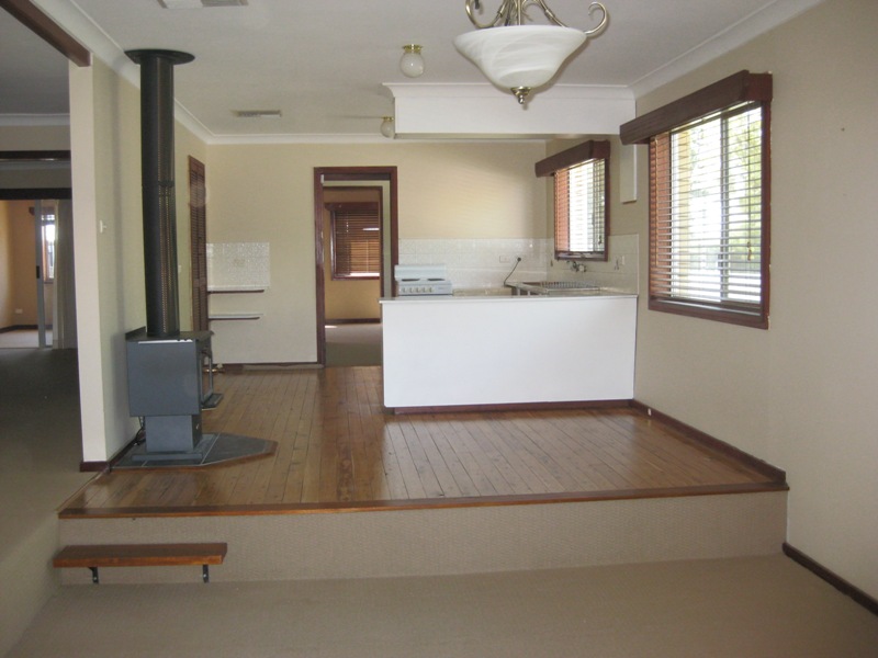 COMFORTABLE BRICK HOME IN BOGGABRI Picture 2