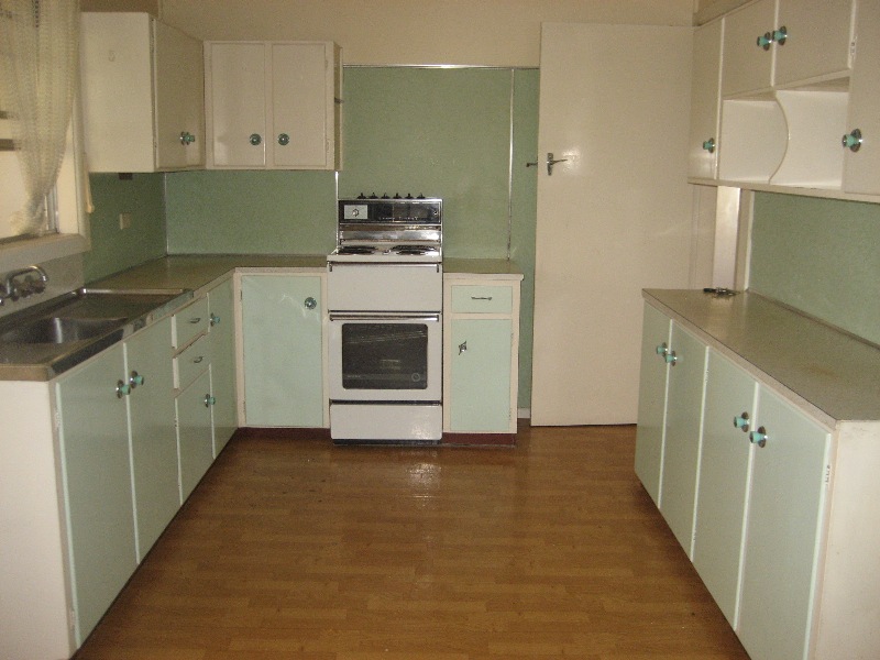 WALKING DISTANCE TO SCHOOLS Picture 2