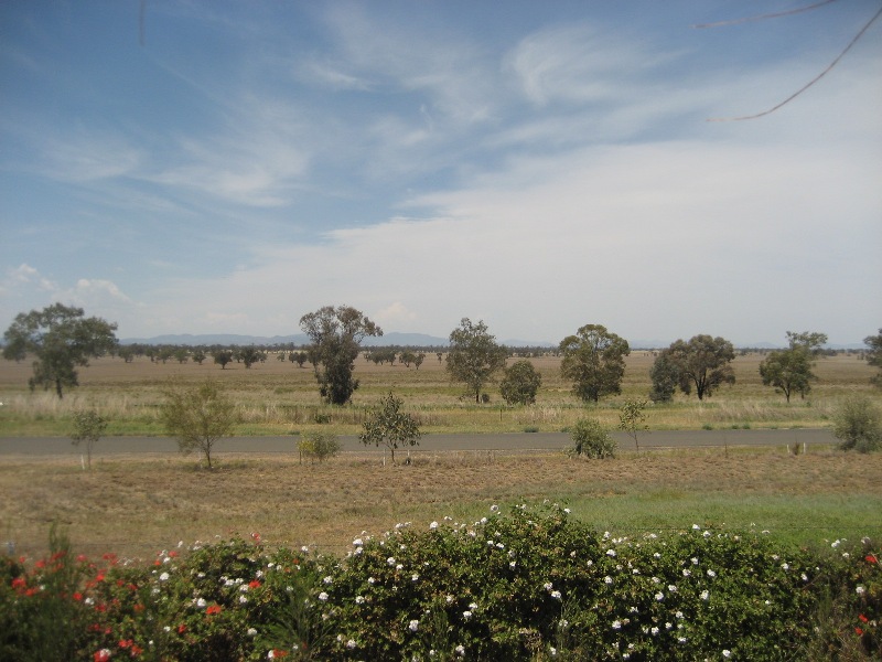 GREAT VIEWS AT A BARGAIN PRICE Picture 2