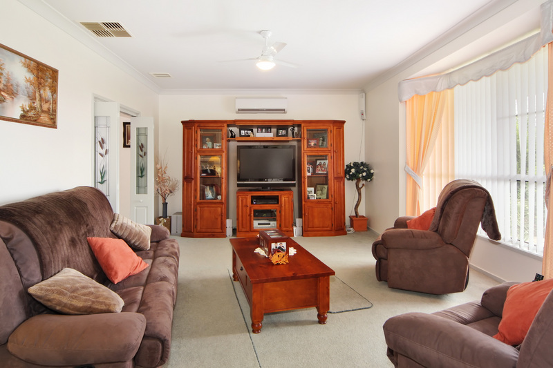 GRAND LOCATION FOR MAGNIFICENT HOME Picture 3