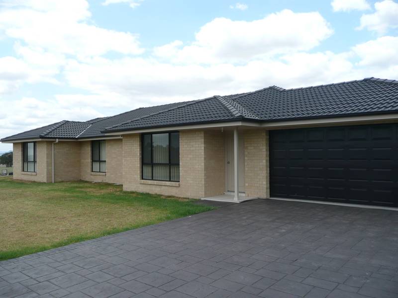 BRAND NEW 3 BEDROOM Picture 1