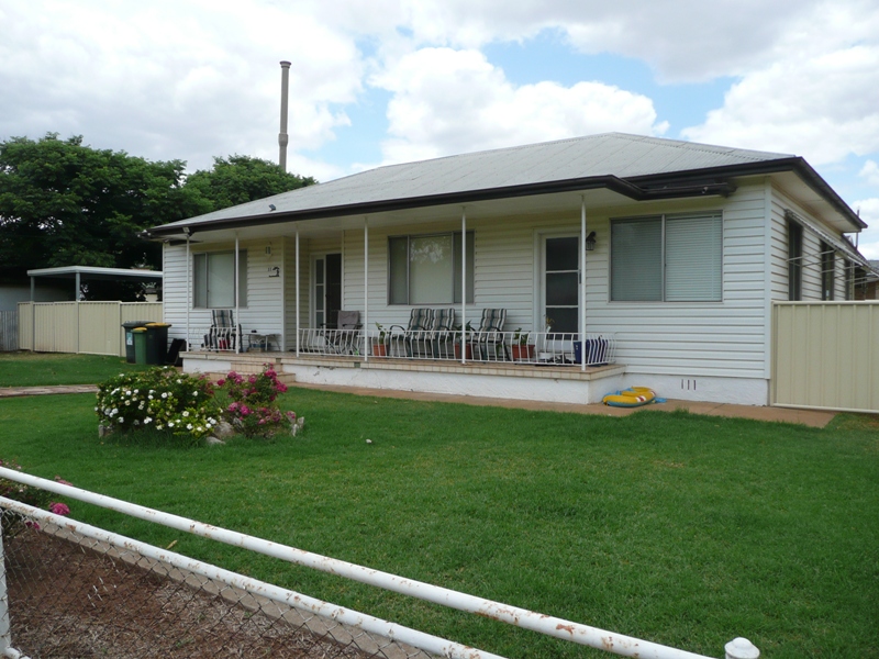 IDEAL INVESTMENT Picture 1