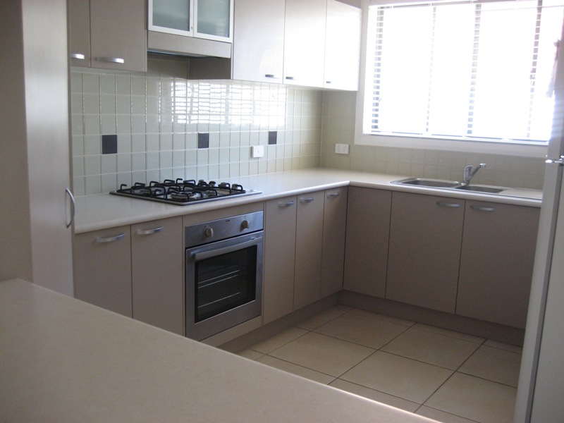 COOL + ROOM FOR THE WHOLE FAMILY Picture 2