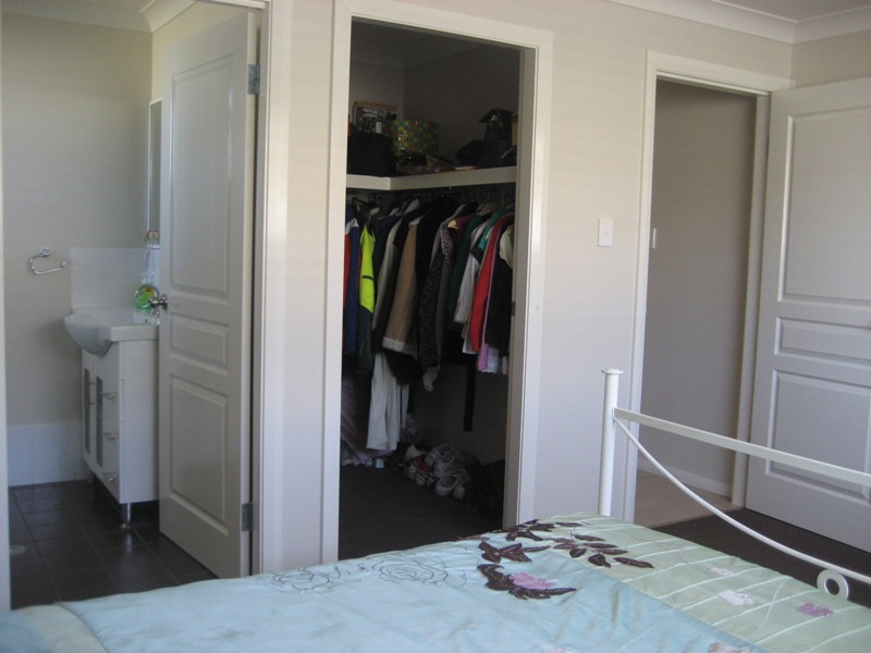 COOL + ROOM FOR THE WHOLE FAMILY Picture 3