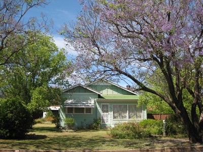 FANTASTIC LOCATION FOR HOUSE WITH HUGE POTENTIAL Picture