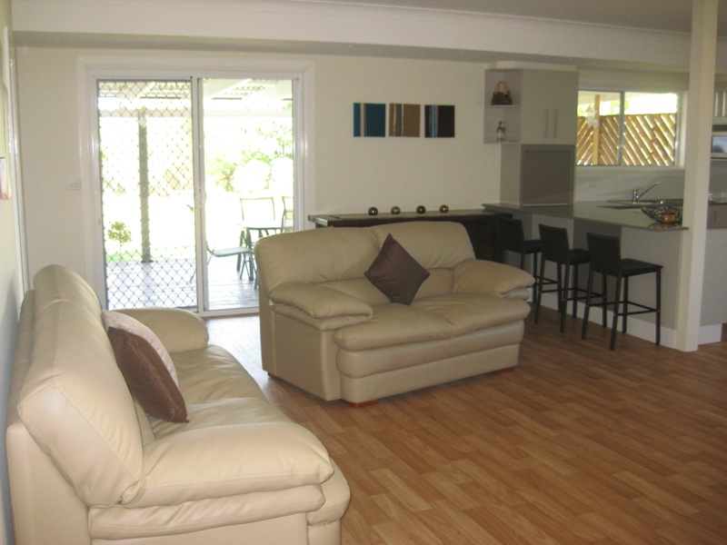 EXPERIENCE THE ULTIMATE LIFESTYLE Picture 3