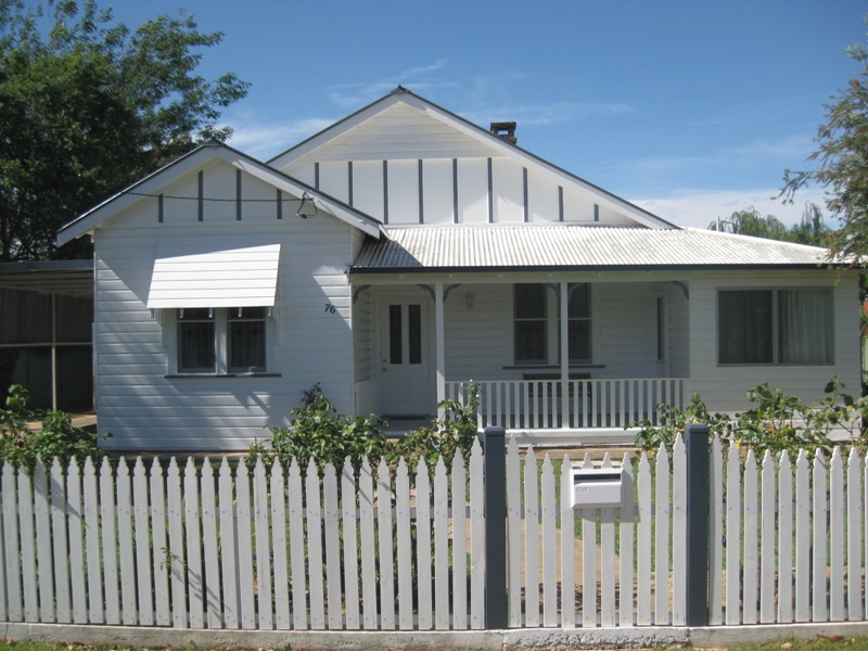 EXPERIENCE THE ULTIMATE LIFESTYLE Picture 1