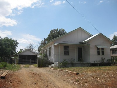 3 BEDROOMS WITH MODERN KITCHEN & BATHROOM Picture