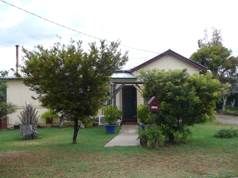 YOUR FIRST HOME AWAITS Picture 1