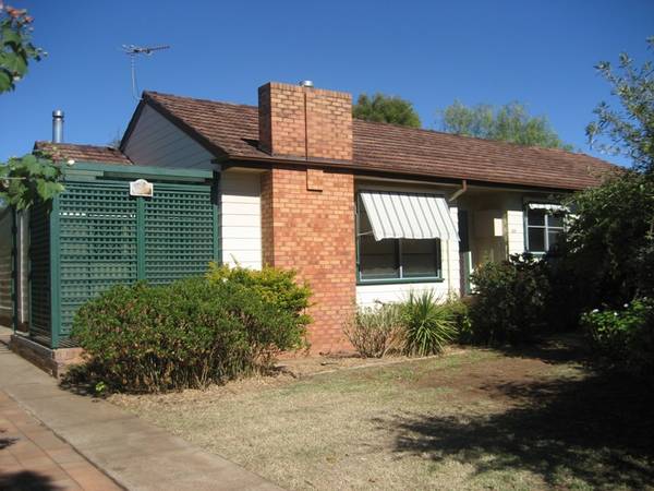 VALUE & LOCATION FOR YOUR FAMILY Picture 1