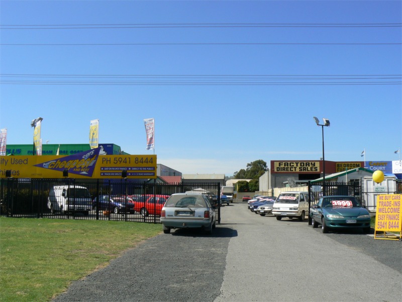 Stones throw from new Bunning's Picture 1