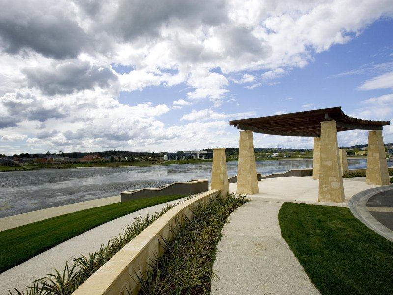 Low Cost Entry into Lakeside Estate Picture 3