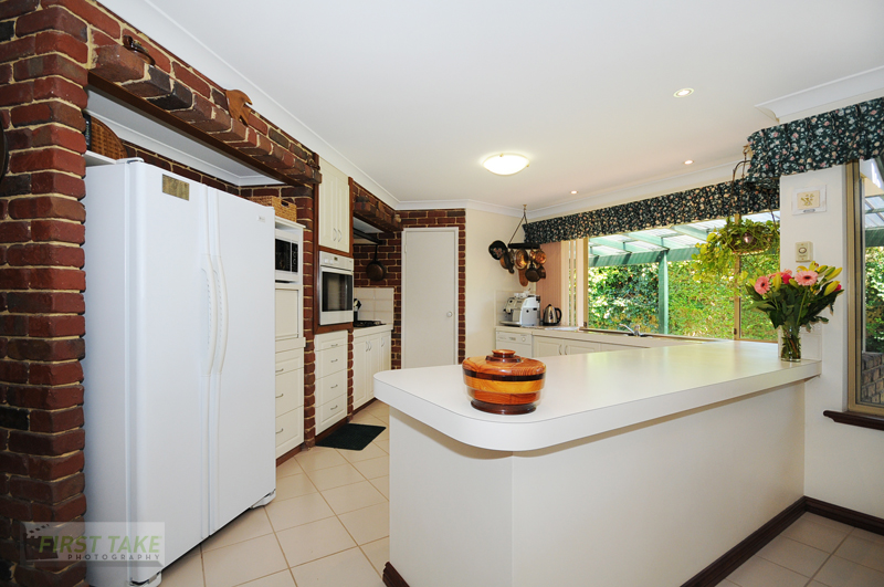 ABSOLUTE STUNNER Picture 3