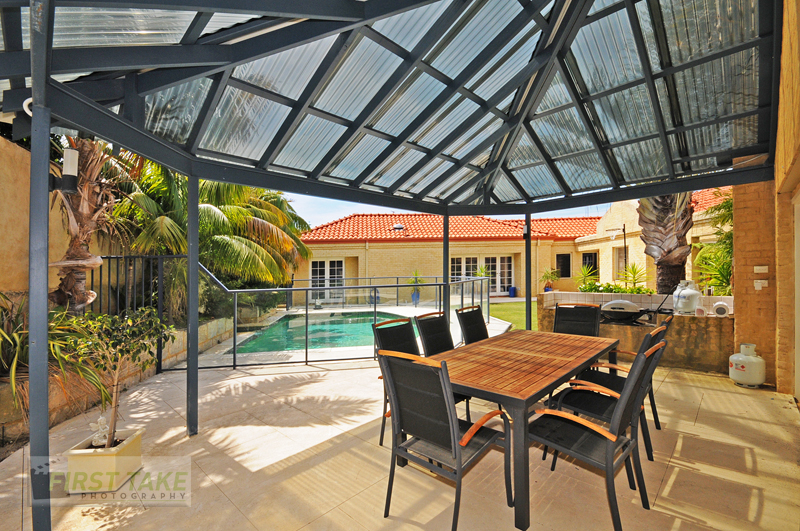 Effortlessly Elegant Picture 3