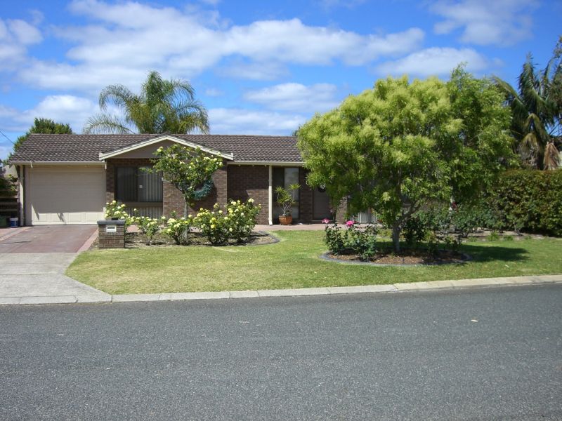 IT'S GOT THE LOT! Picture 1